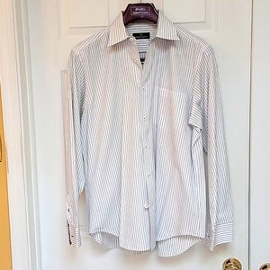 Bugatchi Uomo Button Down Shirt. Like new condition. Dry cleaning tag attached.